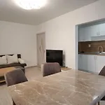 за гости симона Apartment Smolyan
