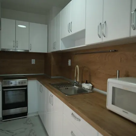 за гости симона *