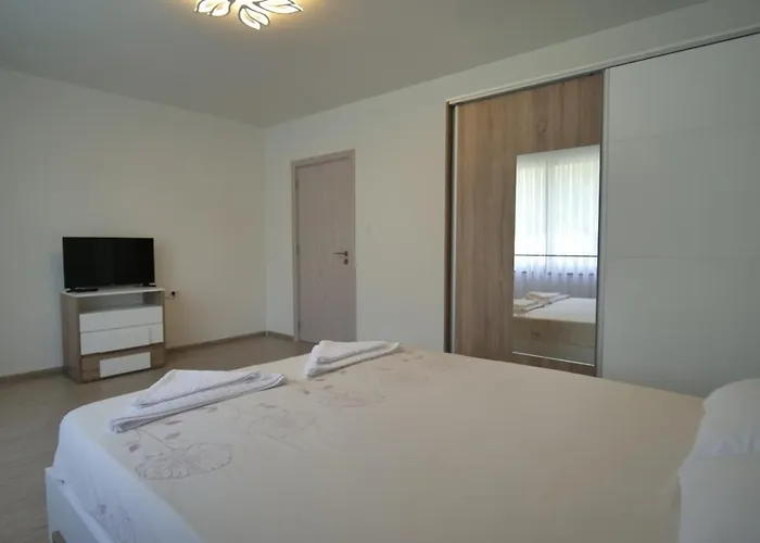 за гости симона * Smoljan