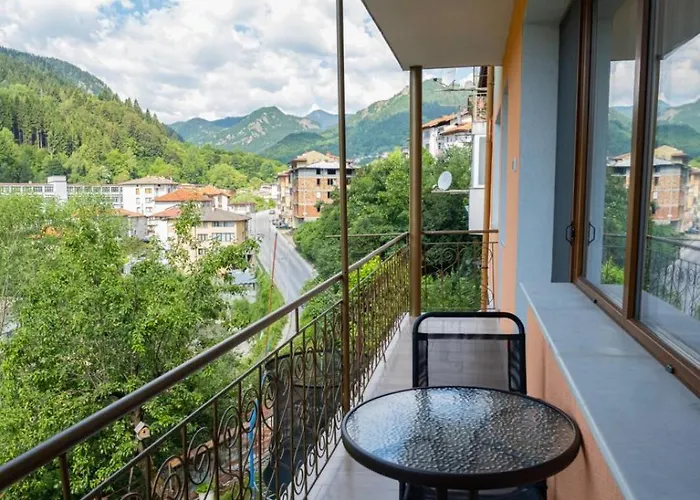 за гости симона Apartment Smoljan